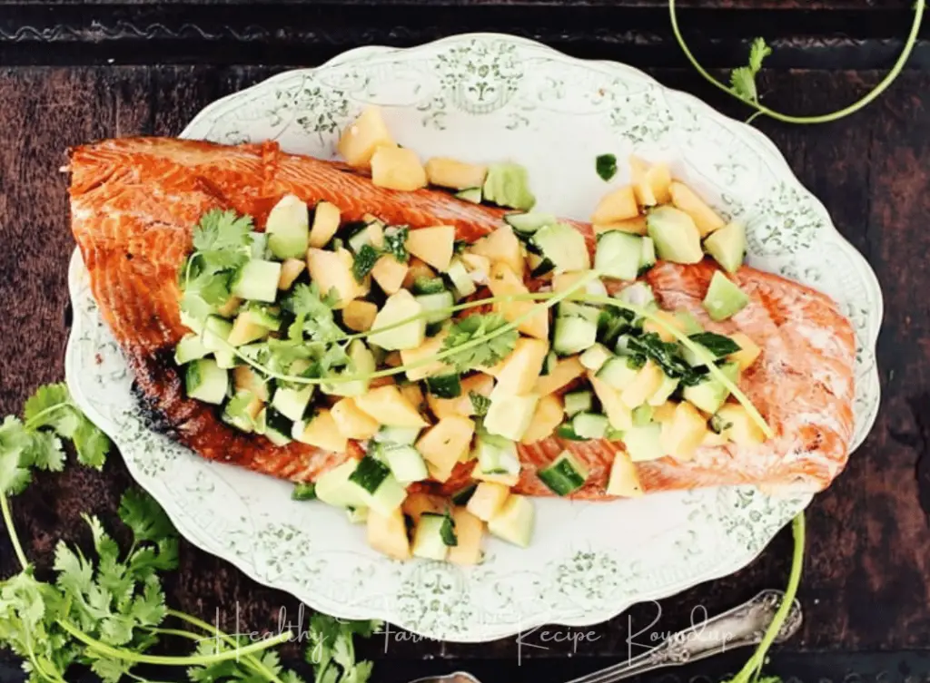 Grilled salmon fillet with avocado salsa