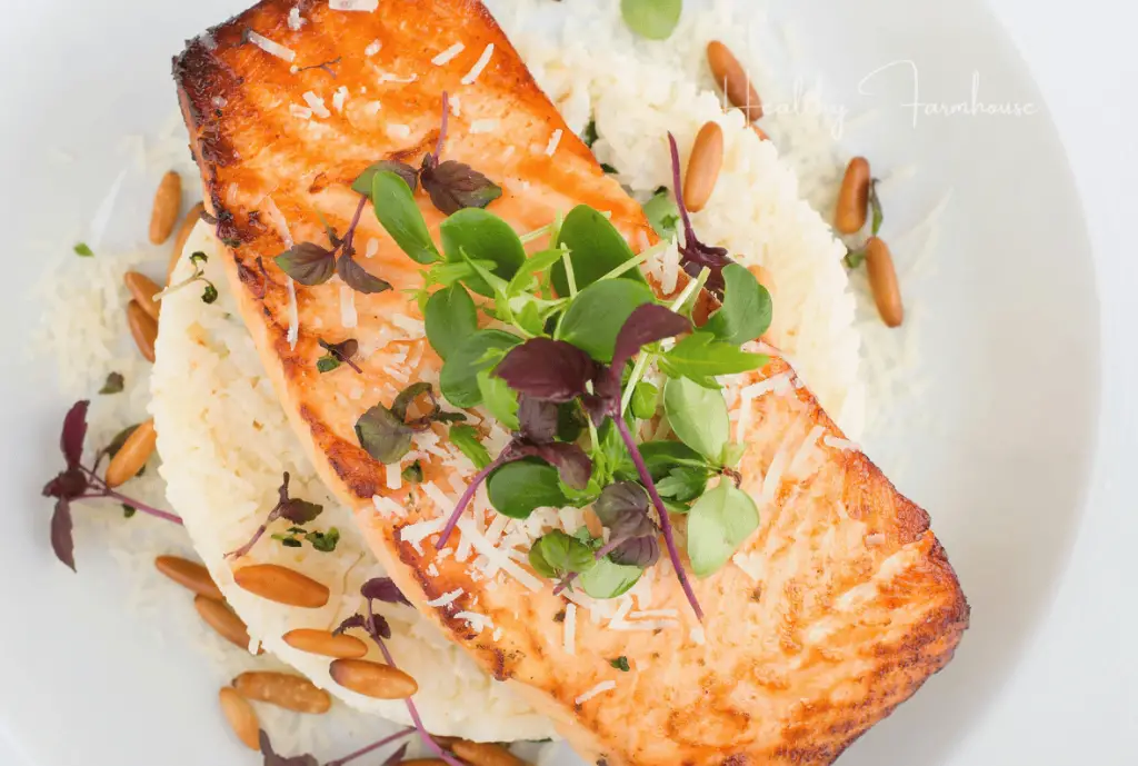 Salmon fillet with herbs
