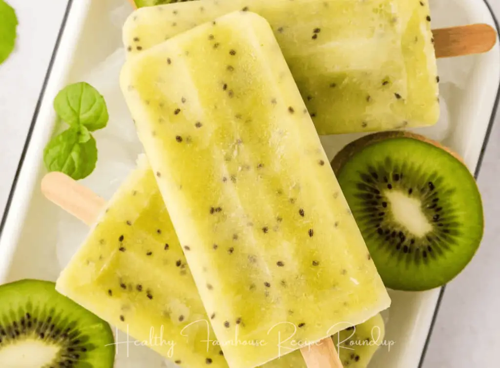 Kiwi fruit popsicle recipe with sliced kiwis